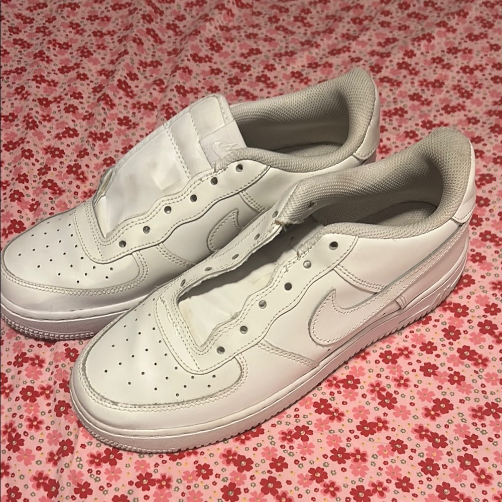 White Nike Air Force 1 Sneakers - 7Y